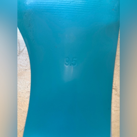 Betsey Johnson “Bride” Slip-ons. Size 9.5. Pre-owned. Excellent & Beautiful - Picture 8 of 8